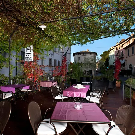 Charleston 3* ספולטו