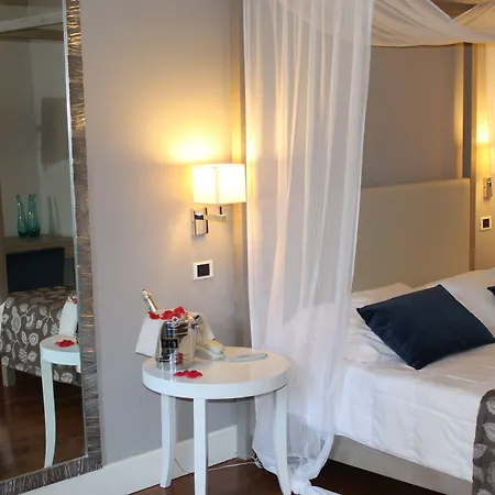 Ξενοδοχείο Charleston 3*