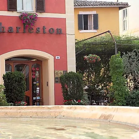 Отель Charleston 3*