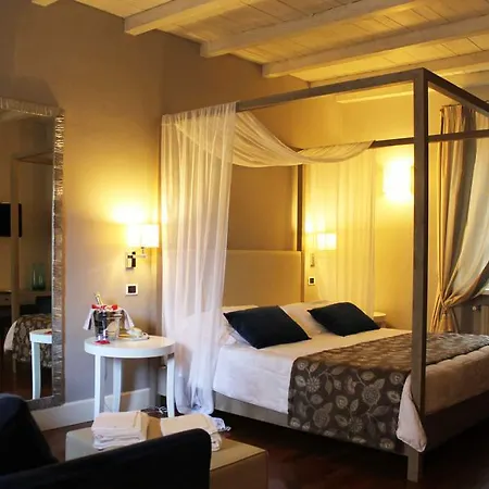 Charleston 3*